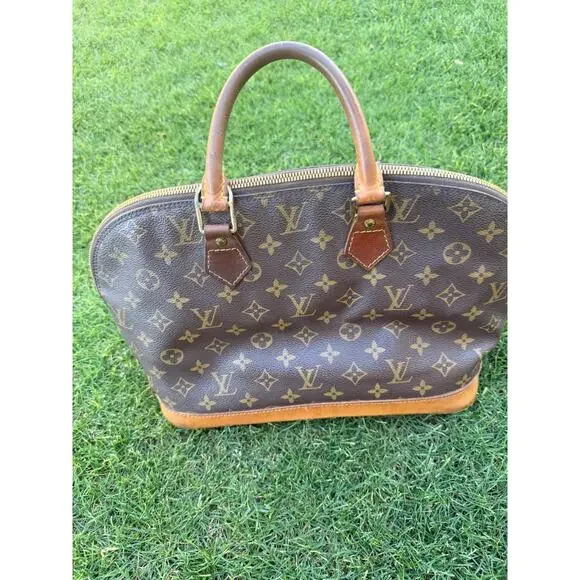 Louis Vuitton Alma Monogram Canvas Handbag Vintage Authentic Lock